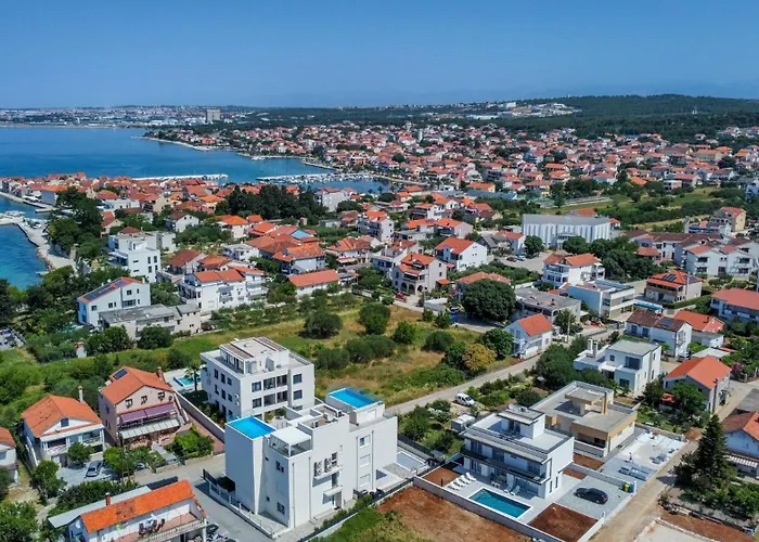 فيلة Vibiana Lux