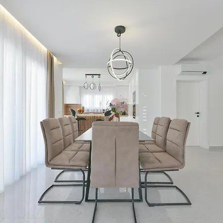Villa Vibiana Lux *